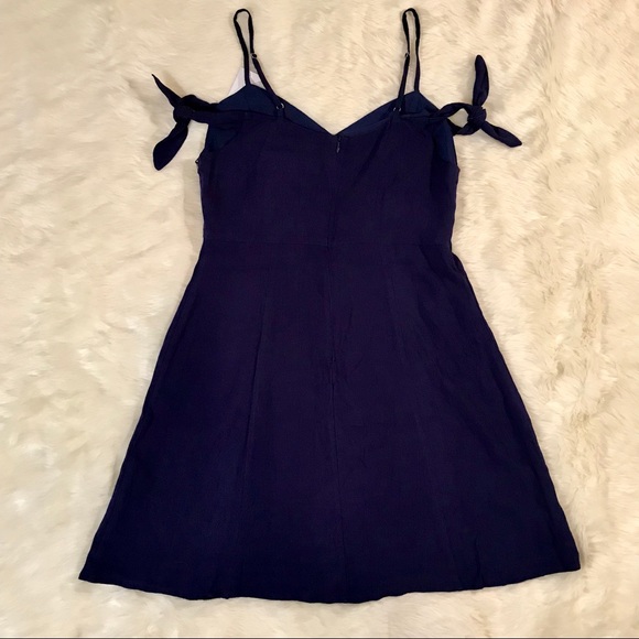 NWT ASTR The Label Shoulder Tie Dress - Picture 4 of 6